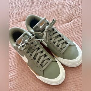 Nike Court Legacy Lift platform sneakers